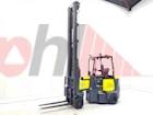AISLE MASTER ARTICULATED FORKLIFT