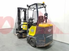 AISLE MASTER ARTICULATED FORKLIFT