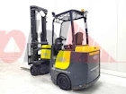 AISLE MASTER ARTICULATED FORKLIFT