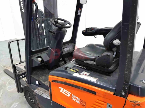 DOOSAN 3 WHEEL