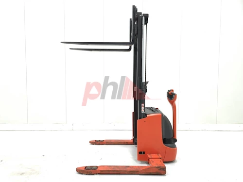 LINDE STACKER, STRADDLE