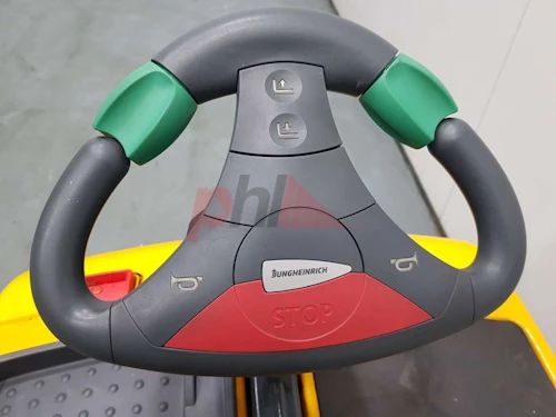 JUNGHEINRICH ORDER PICKER