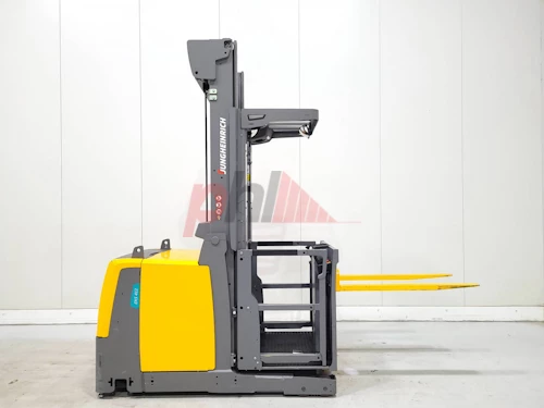 JUNGHEINRICH ORDER PICKER