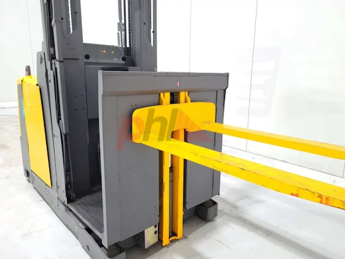 JUNGHEINRICH ORDER PICKER