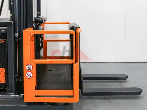 STILL ORDER PICKER