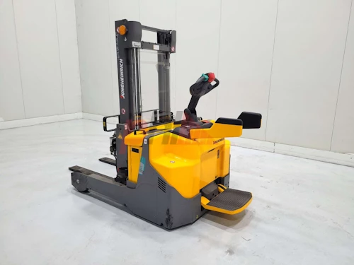 JUNGHEINRICH STACKER, REACH