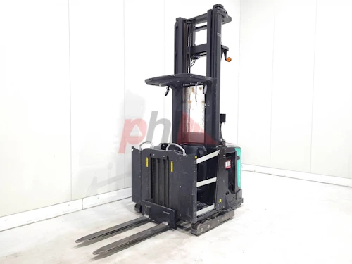 MITSUBISHI ORDER PICKER