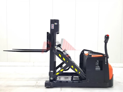 TOYOTA STACKER, REACH