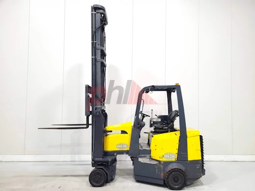 AISLE MASTER ARTICULATED FORKLIFT