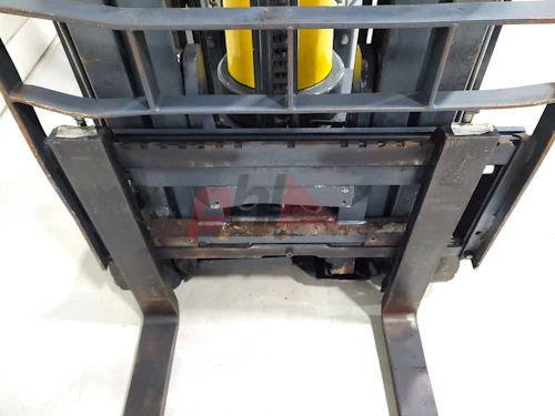 AISLE MASTER ARTICULATED FORKLIFT