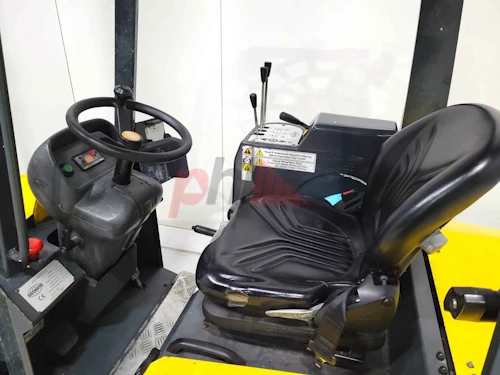 AISLE MASTER ARTICULATED FORKLIFT