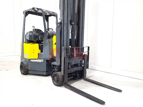 AISLE MASTER ARTICULATED FORKLIFT