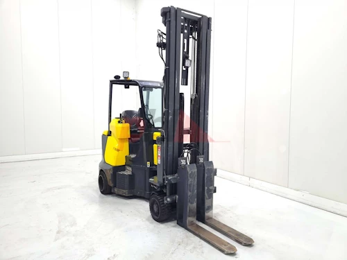 AISLE MASTER ARTICULATED FORKLIFT