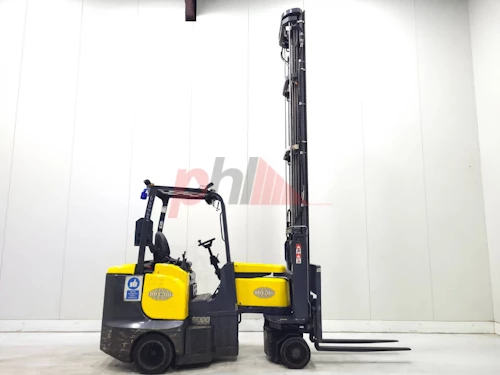 AISLE MASTER ARTICULATED FORKLIFT