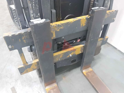 AISLE MASTER ARTICULATED FORKLIFT