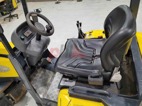 AISLE MASTER ARTICULATED FORKLIFT