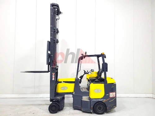AISLE MASTER ARTICULATED FORKLIFT