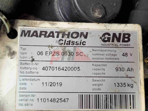 AISLE MASTER ARTICULATED FORKLIFT