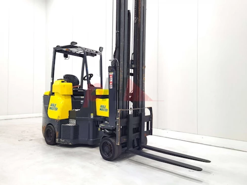 AISLE MASTER ARTICULATED FORKLIFT