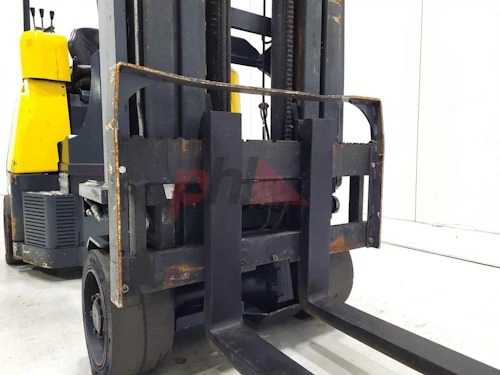AISLE MASTER ARTICULATED FORKLIFT