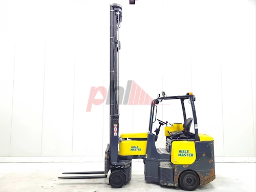 AISLE MASTER ARTICULATED FORKLIFT