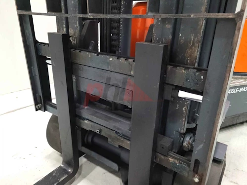 AISLE MASTER ARTICULATED FORKLIFT