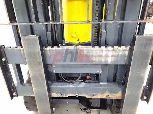 AISLE MASTER ARTICULATED FORKLIFT