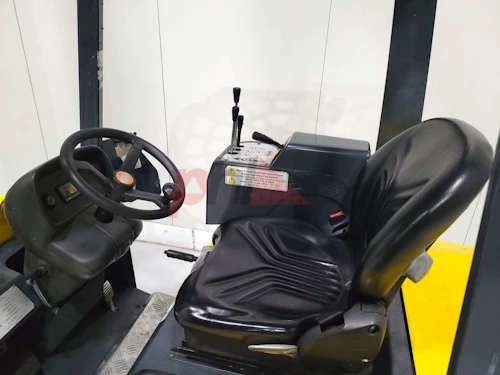 AISLE MASTER ARTICULATED FORKLIFT