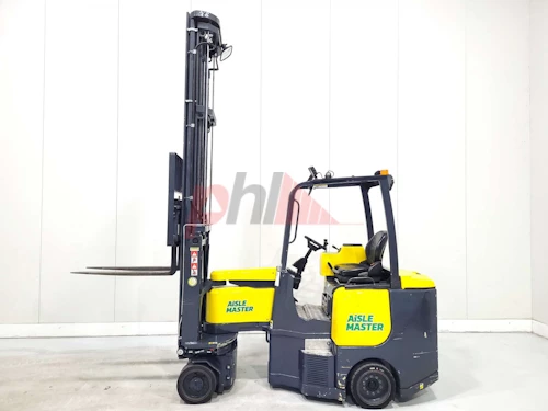 AISLE MASTER ARTICULATED FORKLIFT
