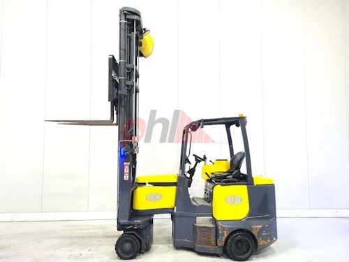 AISLE MASTER ARTICULATED FORKLIFT