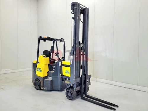 AISLE MASTER ARTICULATED FORKLIFT