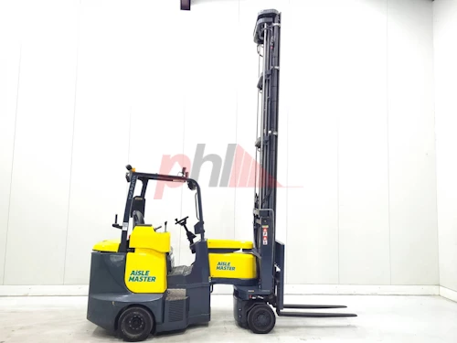 AISLE MASTER ARTICULATED FORKLIFT