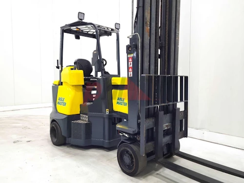 AISLE MASTER ARTICULATED FORKLIFT
