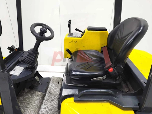 AISLE MASTER ARTICULATED FORKLIFT
