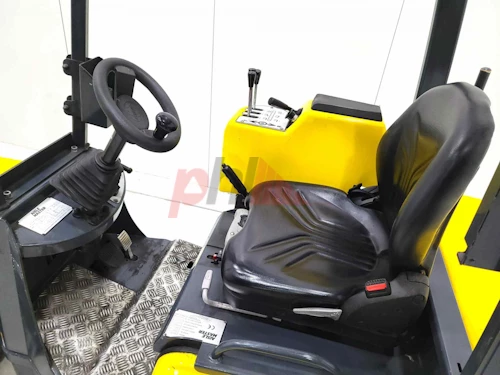 AISLE MASTER ARTICULATED FORKLIFT