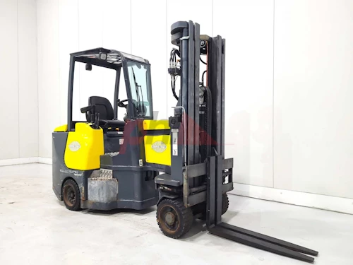 AISLE MASTER ARTICULATED FORKLIFT