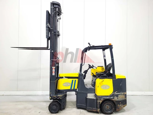 AISLE MASTER ARTICULATED FORKLIFT