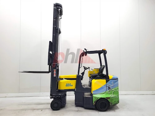AISLE MASTER ARTICULATED FORKLIFT