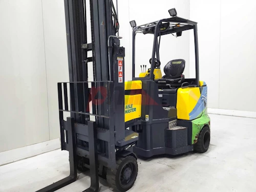 AISLE MASTER ARTICULATED FORKLIFT