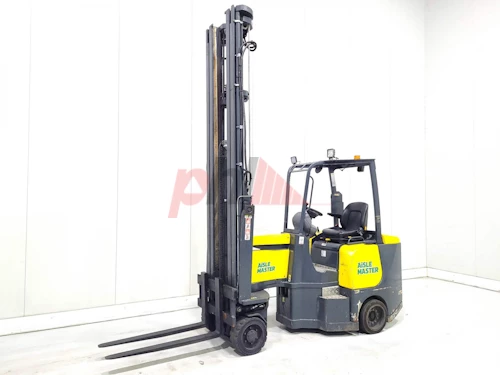AISLE MASTER ARTICULATED FORKLIFT