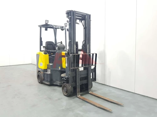 AISLE MASTER ARTICULATED FORKLIFT