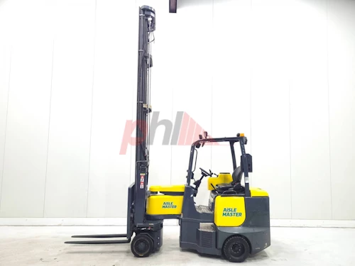 AISLE MASTER ARTICULATED FORKLIFT