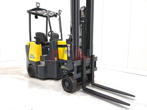 AISLE MASTER ARTICULATED FORKLIFT