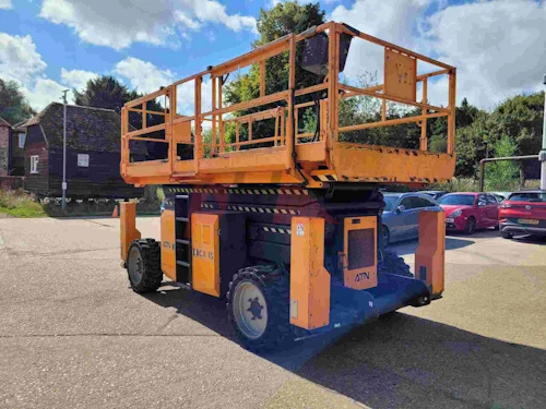 OTHER VEHICHLE SCISSOR LIFT