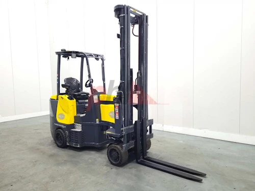 AISLE MASTER ARTICULATED FORKLIFT