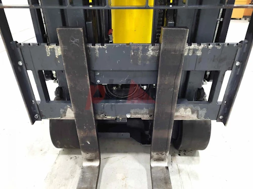 AISLE MASTER ARTICULATED FORKLIFT