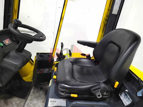 AISLE MASTER ARTICULATED FORKLIFT