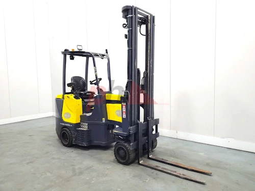 AISLE MASTER ARTICULATED FORKLIFT