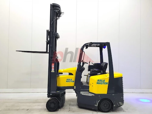 AISLE MASTER ARTICULATED FORKLIFT