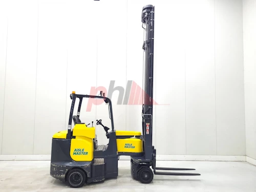 AISLE MASTER ARTICULATED FORKLIFT